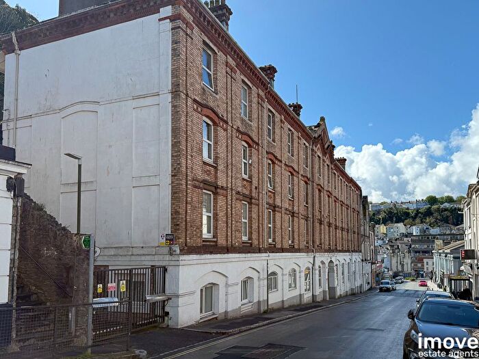 2 Bedroom Flat For Sale In Albert Court, Market Street, Torquay, TQ1