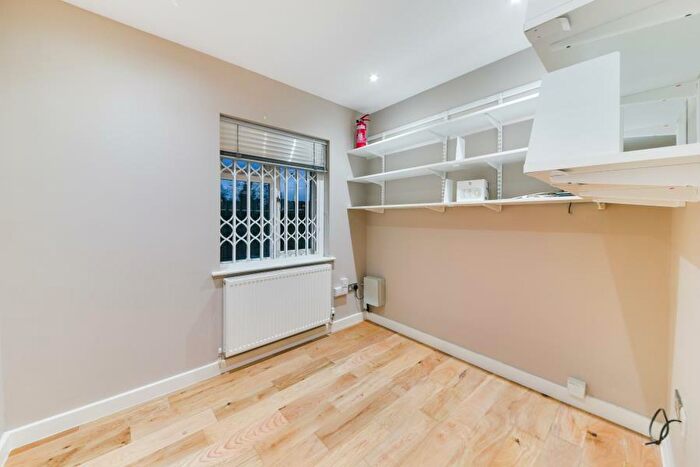 5 Bedroom Terraced House To Rent In Bancroft Avenue, East Finchley, N2