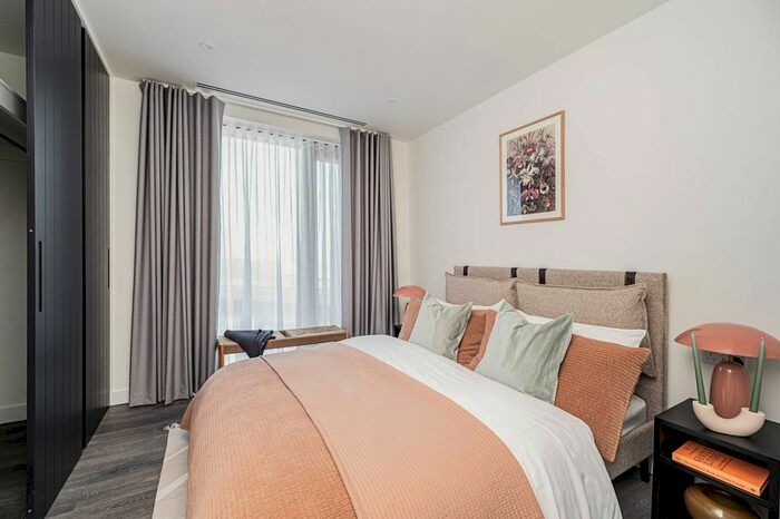 1 Bedroom Flat To Rent In Westfield Avenue, Stratford, London, E20