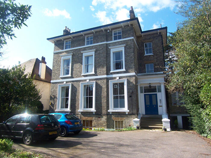 2 Bedroom Flat To Rent In Morden Road, SE3