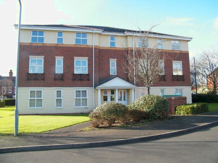 2 Bedroom Apartment To Rent In Cradley Heath, West Midlands, B64