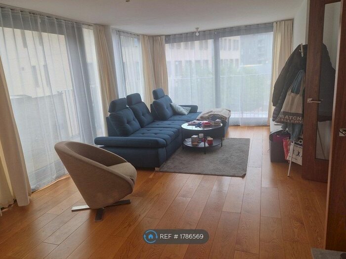 2 Bedroom Flat To Rent In Shad Thames, London, SE16