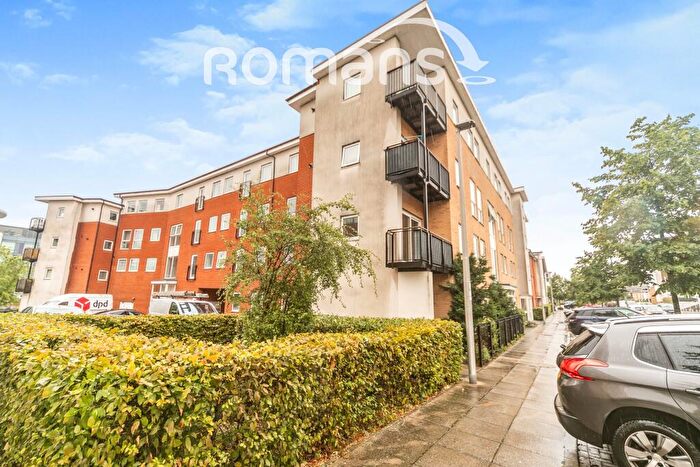 1 Bedroom Flat To Rent In Lundy House, Drake Way, Reading, RG2