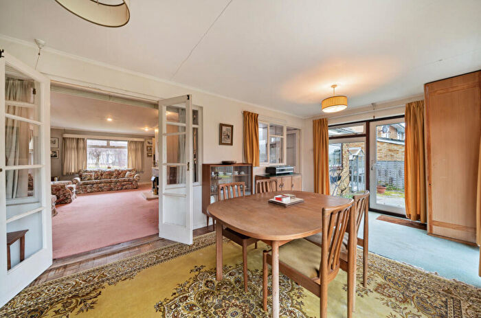 2 Bedroom Bungalow For Sale In Foyle Park, Basingstoke, Hampshire, RG21