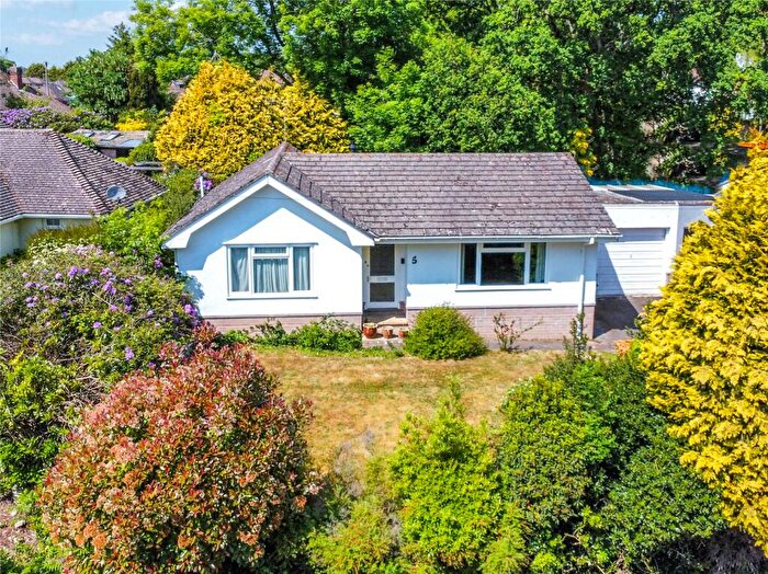 2 Bedroom Bungalow For Sale In Woodhayes Avenue, Highcliffe, Dorset, BH23