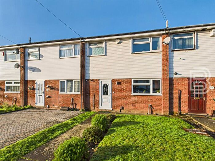 3 Bedroom Terraced House For Sale In Bridgeacre Gardens, Coventry, CV3