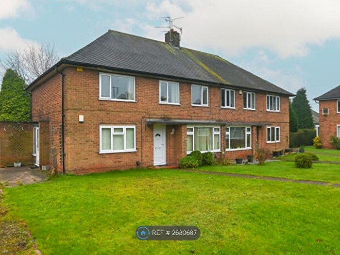 2 Bedroom Flat To Rent In Lowndes Close, Stoke-On-Trent, ST4