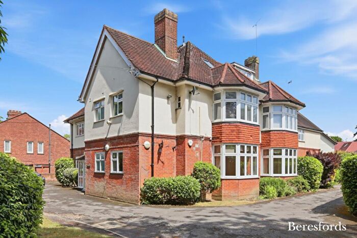 2 Bedroom Apartment For Sale In Glendale Close, Shenfield, CM15