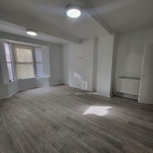 2 Bedroom House To Rent In Albion Road, Bristol, Bristol, BS5