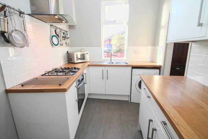 2 Bedroom Terraced House To Rent In Quarry Street, Leeds, LS6
