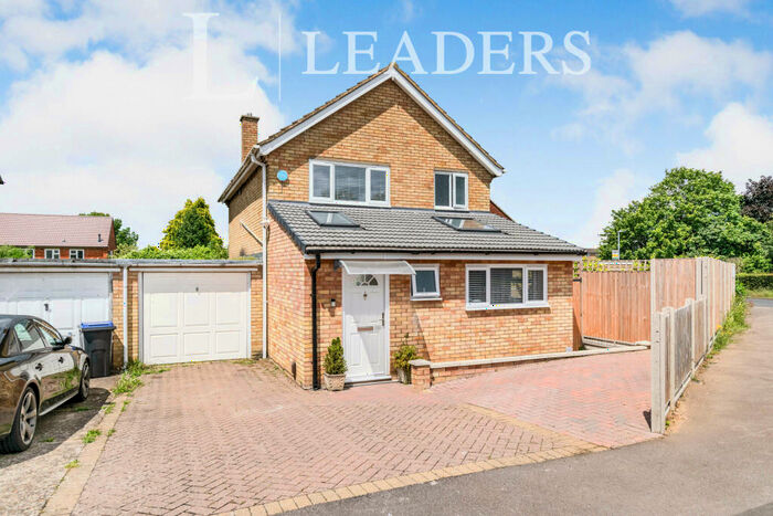 3 Bedroom Detached House To Rent In Kings Hedges, Hitchin, SG5