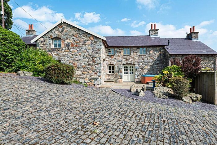 5 Bedroom Farm House To Rent In Llannefydd, Denbigh, LL16