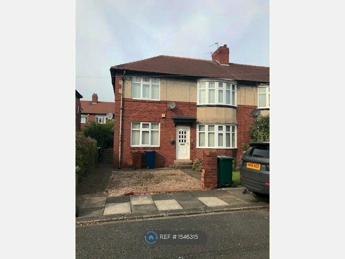 2 Bedroom Flat To Rent In Ferndene Grove, Newcastle Upon Tyne, NE7