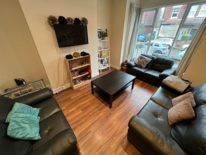 5 Bedroom Terraced House To Rent In Stanmore Road, Burley, Leeds, LS4