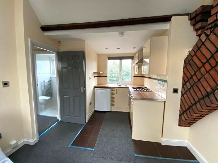 1 Bedroom Flat To Rent In Newport Road, Cardiff(City), CF24