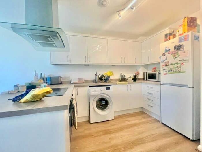 2 Bedroom Flat To Rent In Vesta Road, London, SE4