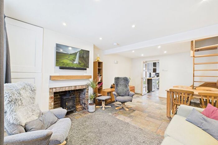 2 Bedroom Terraced House For Sale In Hockliffe Street, Leighton Buzzard, LU7