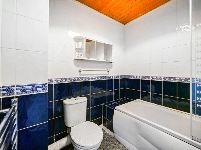 1 Bedroom Flat For Sale In Old Sneddon Street, Paisley, Renfrewshire, PA3