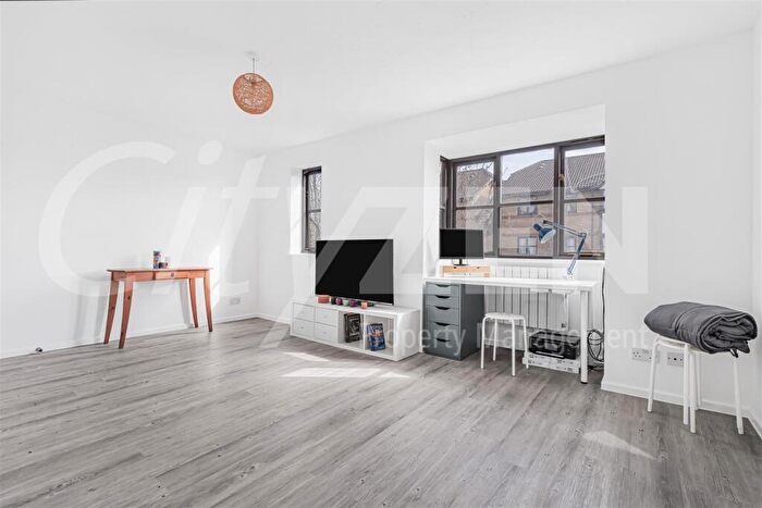 1 Bedroom Flat To Rent In Somerset Gardens, Creighton Road, London, N17