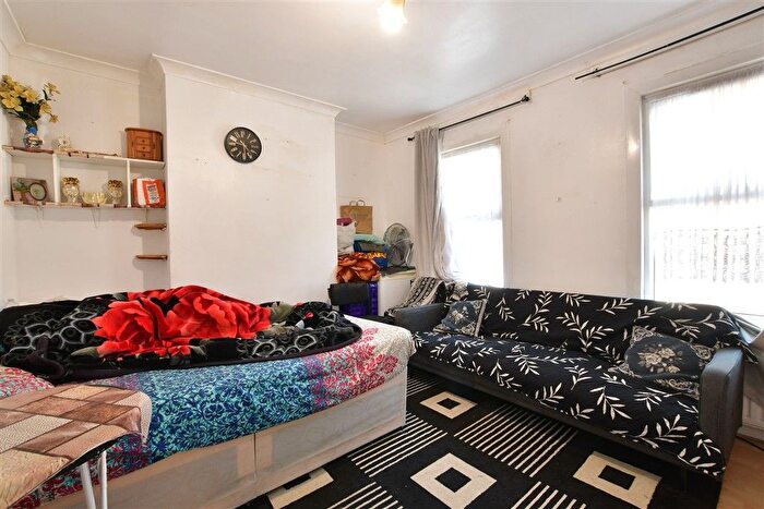 3 Bedroom Terraced House For Sale In Dongola Road, Plaistow, London, E13