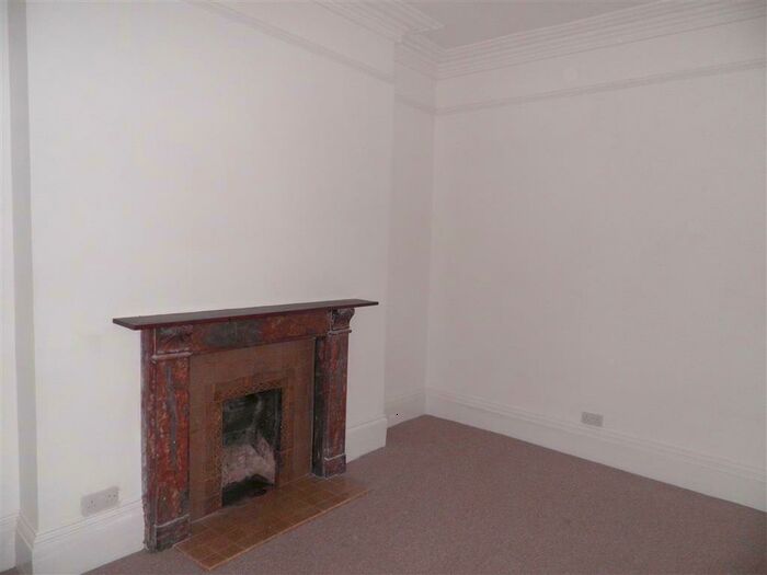 2 Bedroom Flat To Rent In Embankment Road, Plymouth, PL4