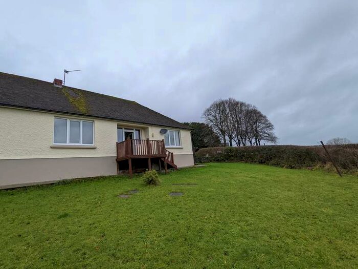 3 Bedroom Semi-Detached Bungalow To Rent In Llangunnor, Carmarthen, Carmarthenshire, SA31