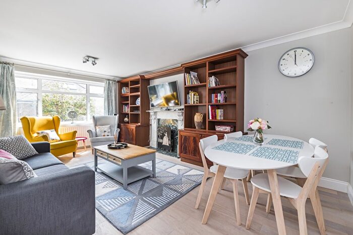 3 Bedroom Flat To Rent In Percy Road, Hampton, TW12