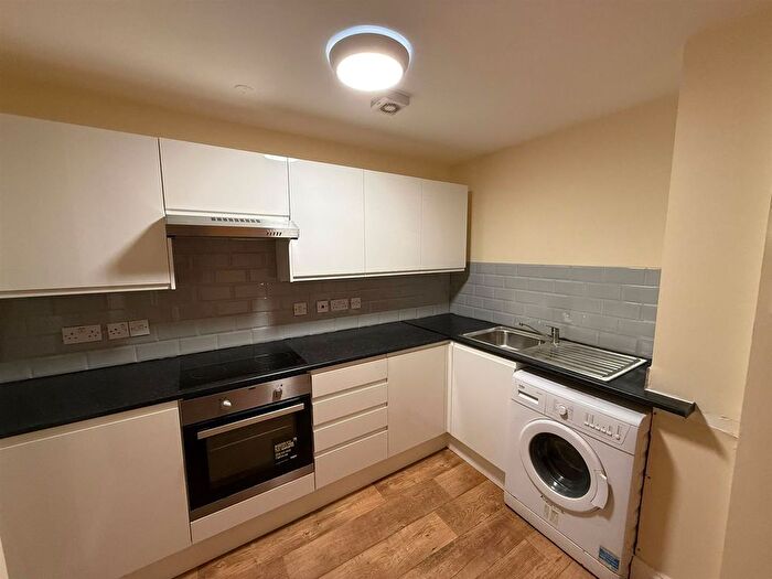 2 Bedroom Property To Rent In Maidswood House, Cherrydown Avenue, E4
