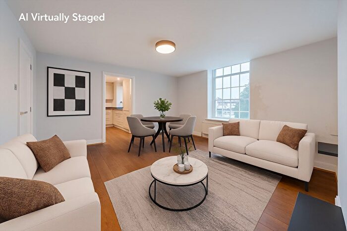 4 Bedroom Maisonette For Sale In Westcote Road, Streatham, London, SW16