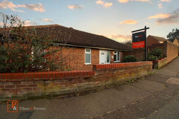 3 Bedroom Bungalow To Rent In Firstore Drive, Colchester, Essex, CO3