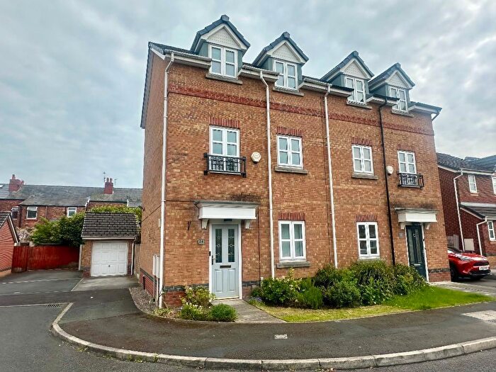4 Bedroom Semi-Detached House For Sale In Dysart Street, Great Moor, Stockport, SK2