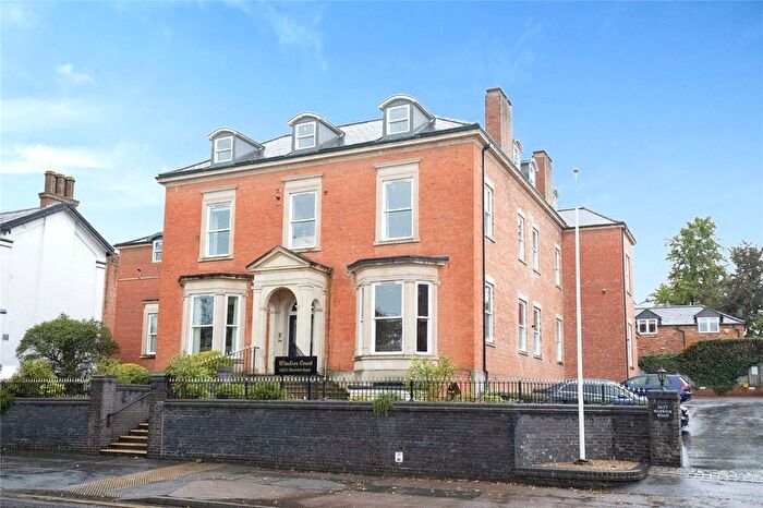 2 Bedroom Flat For Sale In Warwick Road, Stratford-Upon-Avon, Warwickshire, CV37