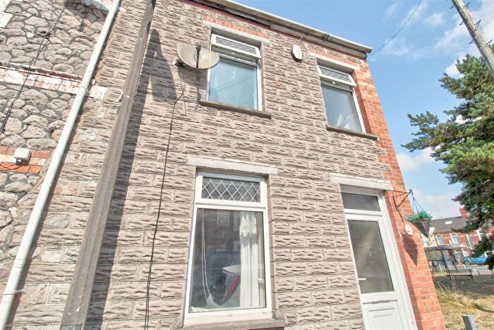 3 Bedroom End Terrace House To Rent In Spring Street, Barry, CF63