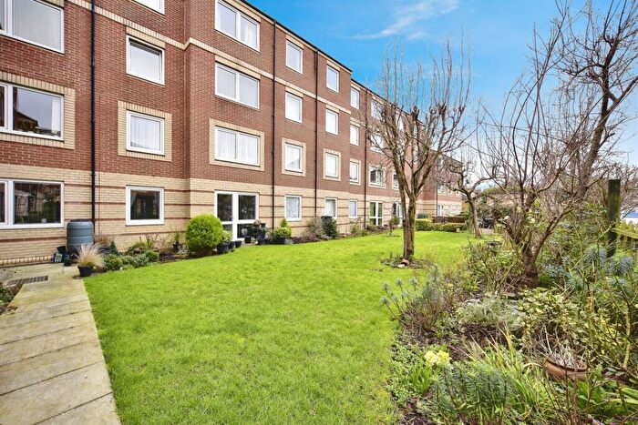 1 Bedroom Retirement Property To Rent In Hengist Court, Marsham Street, Maidstone, ME14