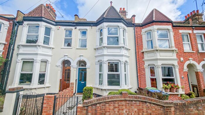 3 Bedroom Terraced House For Sale In Tuam Road, Plumstead Common, London, SE18