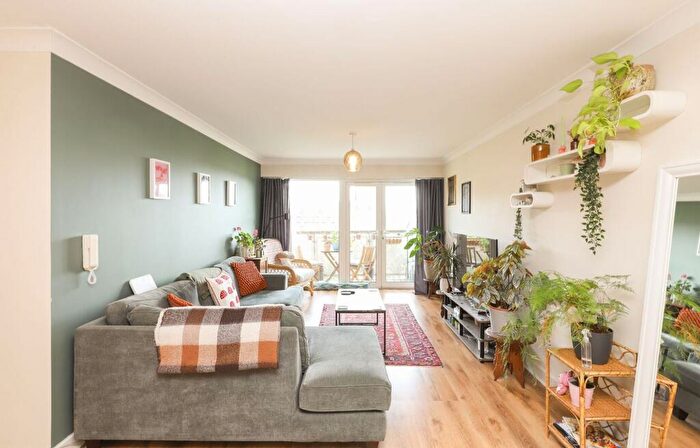 2 Bedroom Apartment To Rent In Millsands, Cracknell, S3