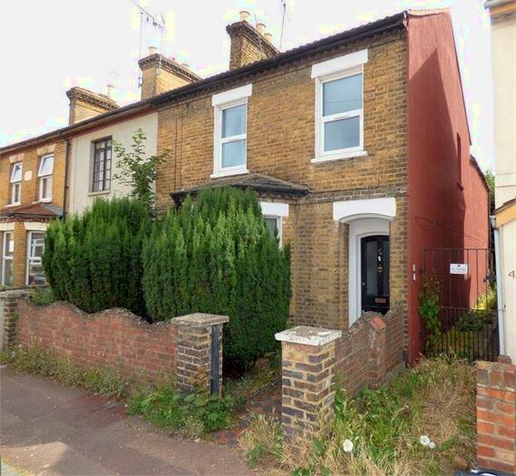 2 Bedroom Flat To Rent In Park Street, Westcliff On Sea, Westcliff On Sea, SS0