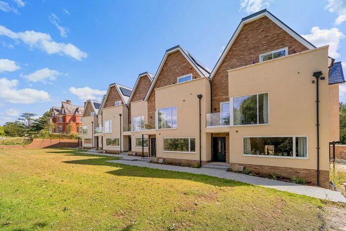 4 Bedroom Terraced House For Sale In Lillesden Park, Hastings Road, Hawkhurst, Cranbrook, TN18