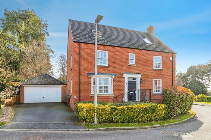 6 Bedroom Detached House For Sale In Beacon Drive, Newton Abbot, TQ12