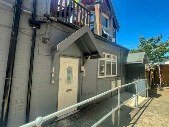 Apartment To Rent In Christchurch Road, Bournemouth, BH7