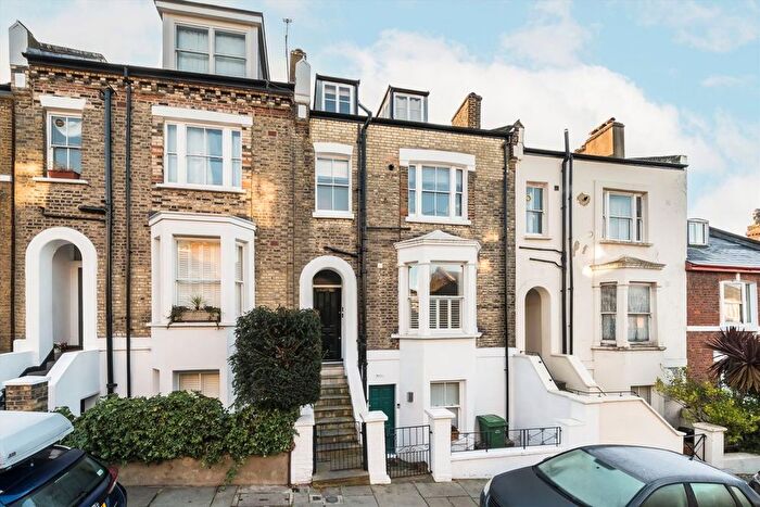 1 Bedroom Flat For Sale In Chetwynd Road, Dartmouth Park, NW5