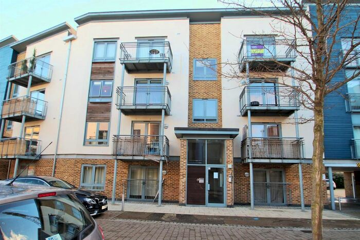 2 Bedroom Flat To Rent In Quayside Drive, Colchester, CO2