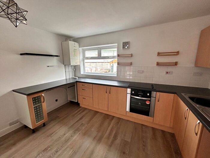 2 Bedroom Flat To Rent In Nottingham Road, Nottingham, NG5