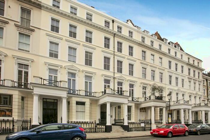 4 Bedroom Flat To Rent In Somerset Court, - Lexham Gardens, Kensington, London, W8