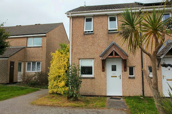 2 Bedroom End Of Terrace House To Rent In Holly Close, Threemilestone, TR3