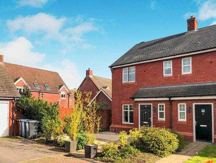 3 Bedroom Property To Rent In Agincourt Road, Lichfield, WS14