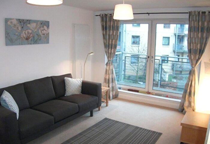 2 Bedroom Flat To Rent In Drybrough Crescent, Edinburgh, EH16