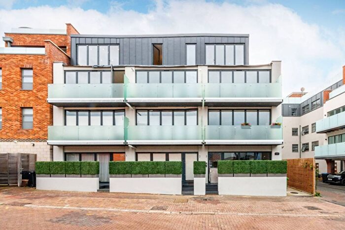 2 Bedroom Flat For Sale In Foundry House, Wimbledon, London, SW19