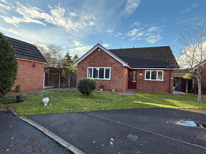 3 Bedroom Detached Bungalow For Sale In Milton Green, Thingwall, Wirral, CH61