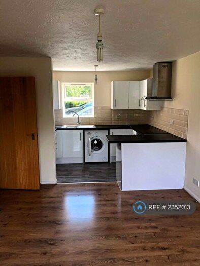 2 Bedroom Flat To Rent In Dudley Close, Chafford Hundred, Grays, RM16